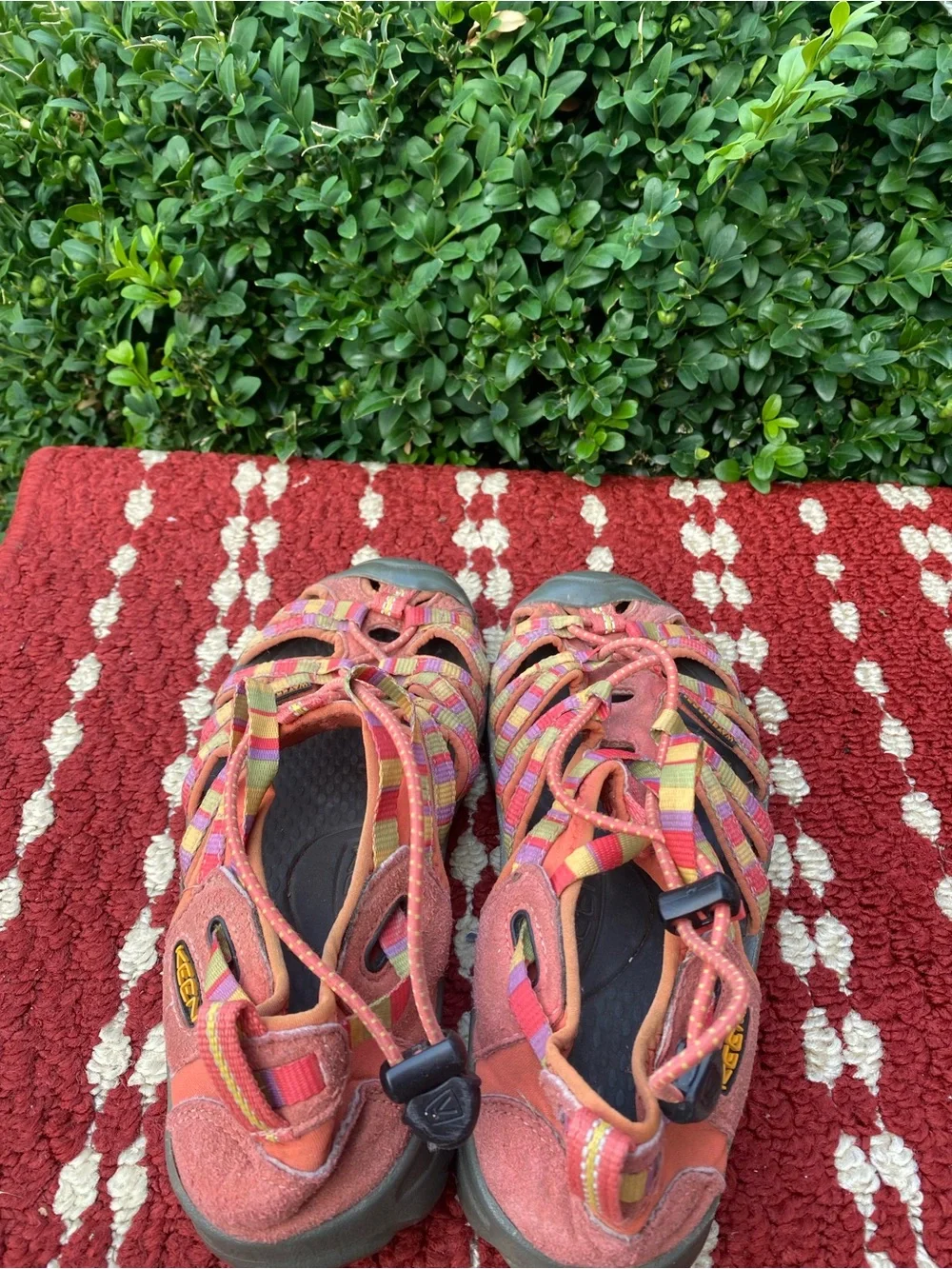 Keen Girl’s Multicolor Strappy Outdoor Coral and Pink Sandals Size 3